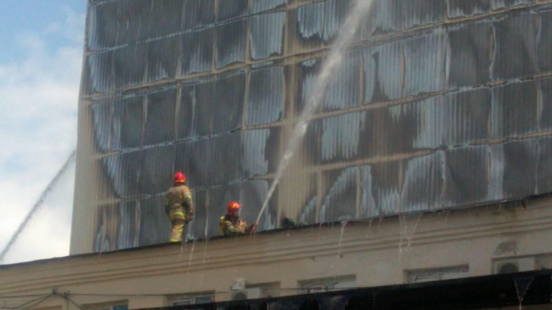 В Киеве горел комбинат &quot;Прогресс&quot;